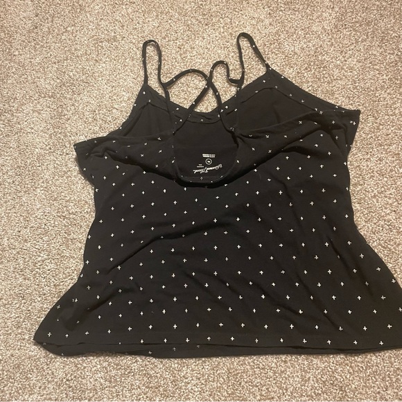 Universal Thread Top - Picture 3 of 3